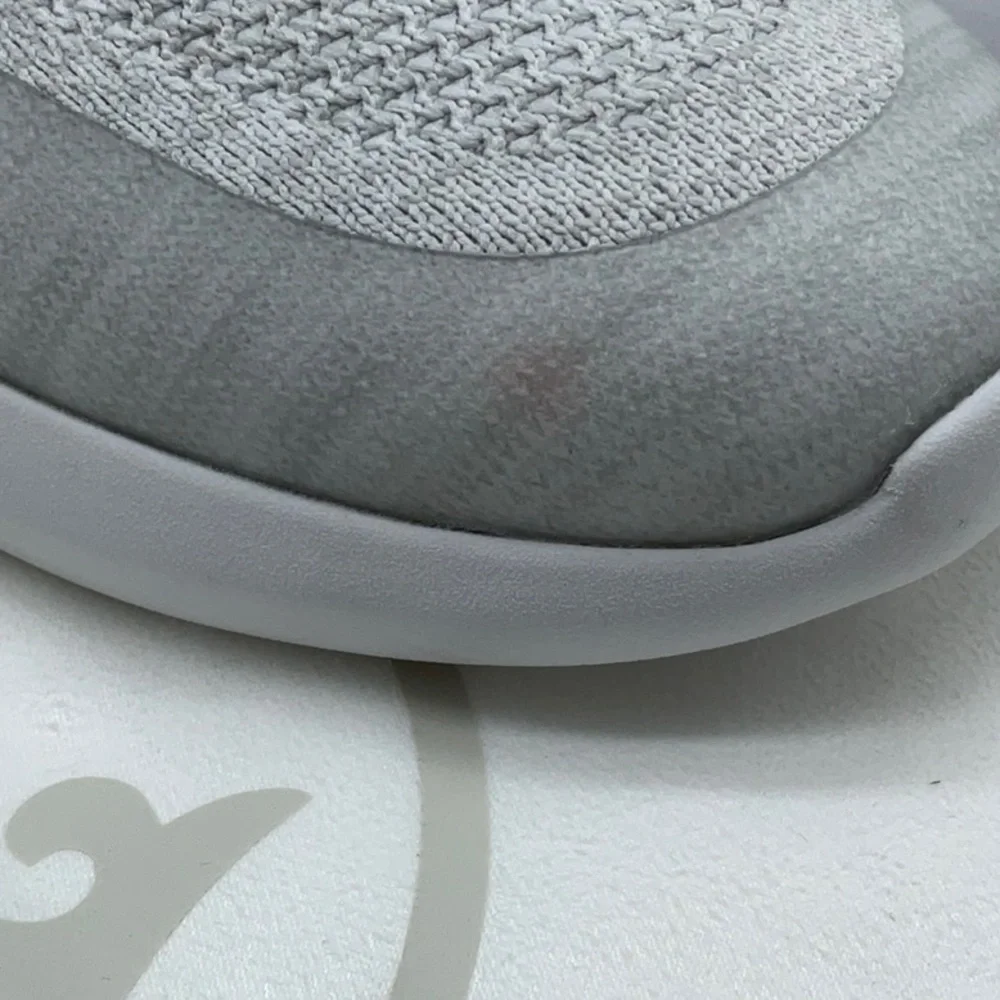 Peter Millar Woman’s Hyperlight Glide sneaker